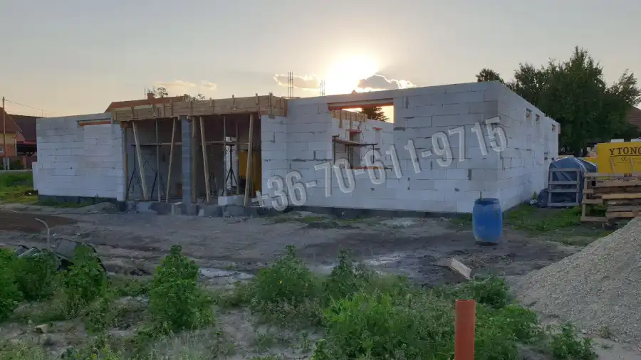 eladó új építésű házrész, Vecsés