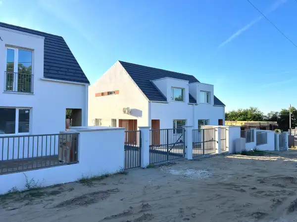 Eladó új építésű ikerház, Mogyoród 5 szoba 121 m² 109.9 M Ft Eladó új építésű ikerház, Mogyoród 5 szoba 121 m² 109.9 M Ft