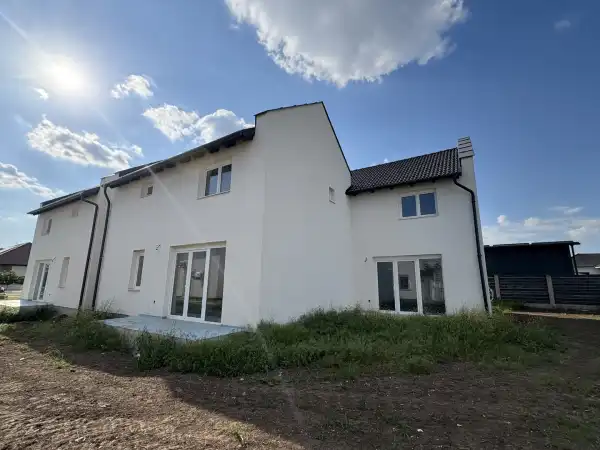 Eladó új építésű ikerház, Velence 4 szoba 91 m² 84 M Ft