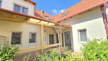 eladó új építésű téglalakás, Paks