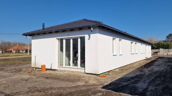 eladó újépítésű ikerház, Délegyháza