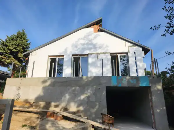 Eladó újszerű családi ház, Érd 5 szoba 135 m² 125 M Ft