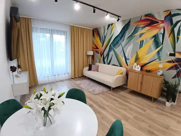 Eladó újszerű családi ház, Hajdúböszörmény 3 szoba 83 m² 77 M Ft