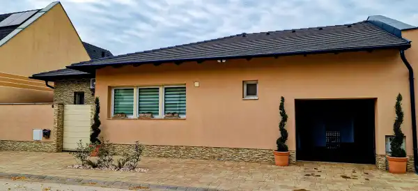 Eladó újszerű családi ház, Kecskemét 3+1 szoba 146 m² 144.88 M Ft