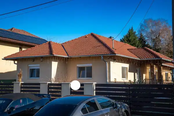Eladó újszerű családi ház, Veresegyház 5 szoba 129 m² 141.9 M Ft