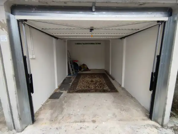 Eladó újszerű garázs, Mohács 15 m² 4 M Ft