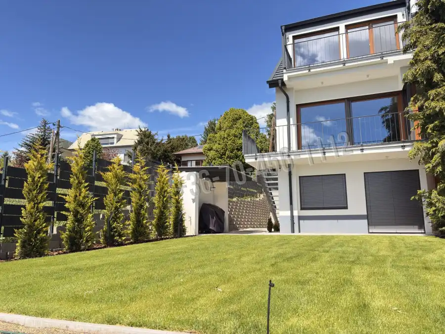 eladó újszerű ikerház, Budapest, XII. kerület