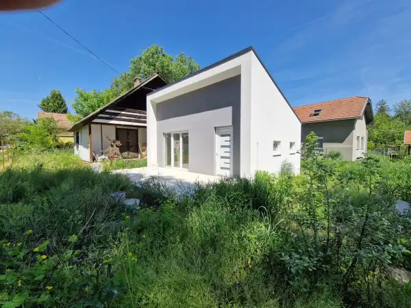 Eladó újszerű nyaraló, Kiskunlacháza 1 szoba 30 m² 24.9 M Ft
