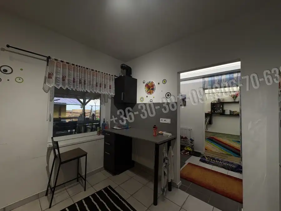 eladó újszerű sorház, Csévharaszt