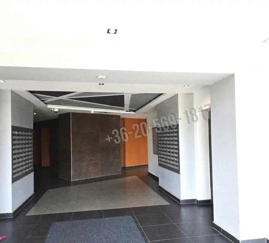 eladó újszerű téglalakás, Budapest, IX. kerület