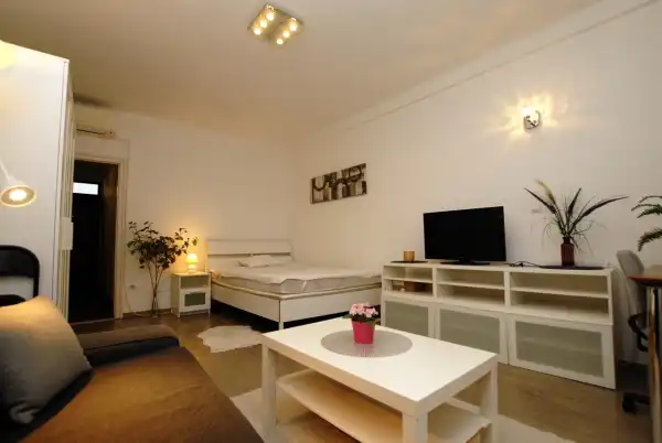 Eladó újszerű téglalakás, Budapest, V. kerület 2+1 szoba 59 m² 99.9 M Ft