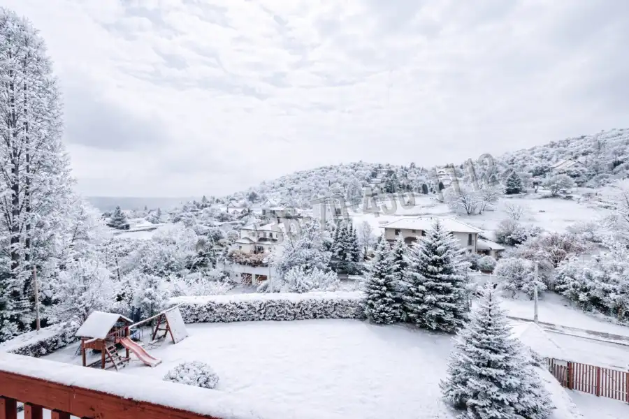 eladó újszerű téglalakás, Budapest, XII. kerület
