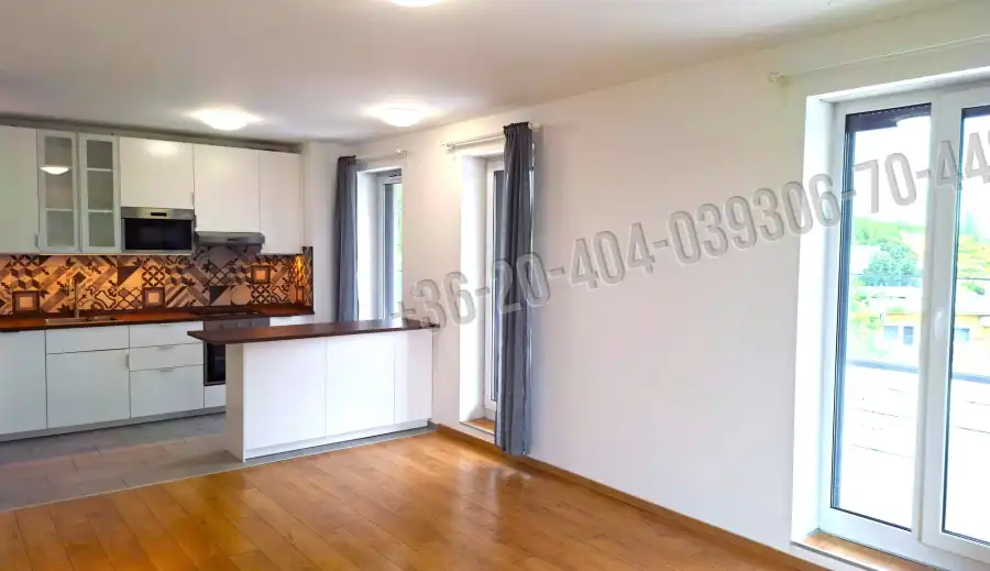 eladó újszerű téglalakás, Budapest, XIV. kerület