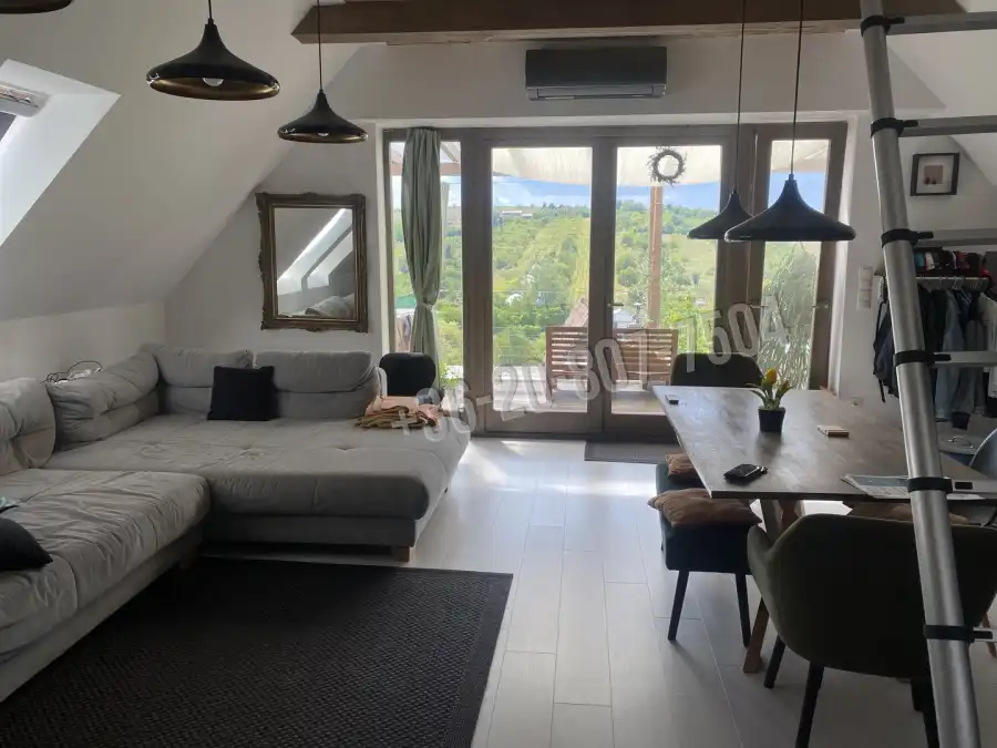 eladó újszerű téglalakás, Eger