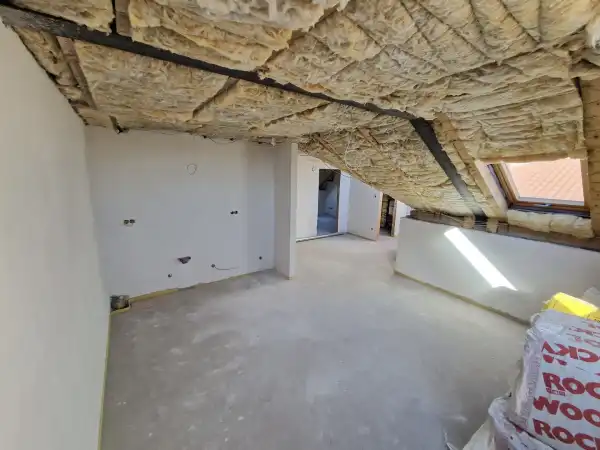 Eladó újszerű téglalakás, Győr 3 szoba 47.9 M Ft