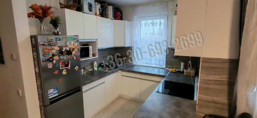 eladó újszerű téglalakás, Nyíregyháza