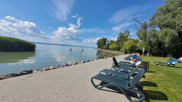 Eladó újszerű téglalakás, Siófok 2 szoba 54 m² 115 M Ft